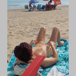 Amateur-Brunette-Granny-Nudist-on-Beach-8.jpg